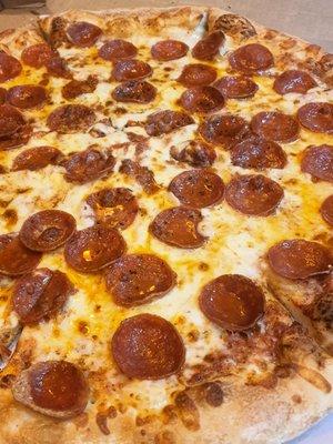 18" Pepperoni Pizza