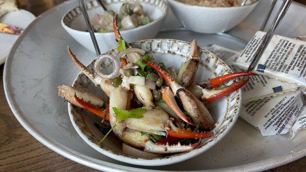 Clam claws are so sweet and fresh.