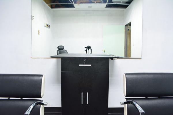 ATTENTION HAIR STYLISTS OR MASSEUSE PRIVATE SUITE FOR RENT!!! 130 sq.ft. Furnished w/ styling station 2 styling chairs & 1 barber chair