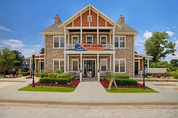 Memorial Creek Apartment Homes