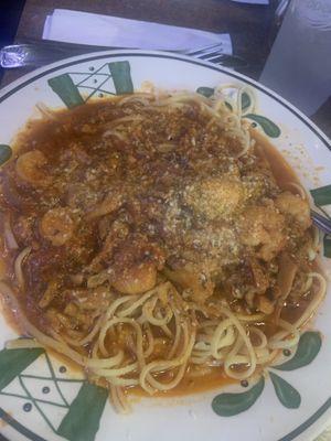 Linguine Pescatore Dinner- Seafood medley of white fish, chopped clams and shrimp in a seafood marinara sauce.Delicious!!!!