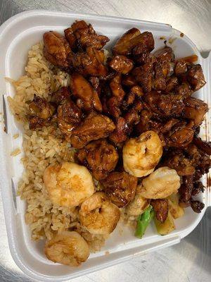 Teriyaki chicken and shrimp