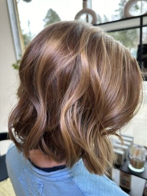 Dimensional Color, Gloss/Glaze, Long Haircut.