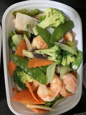 Steamed shrimp and vegetables.