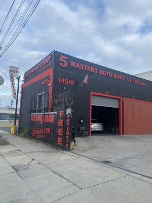 5 MASTERS AUTO BODY