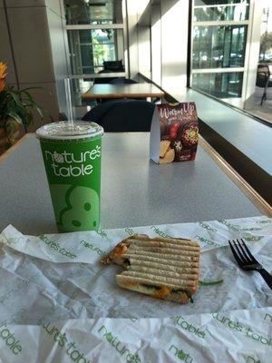 Unsweetened mango iced tea and the sensible starter panini (under 300 cals).