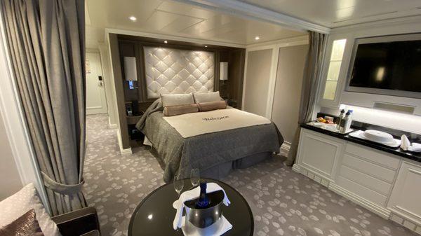 Seven Seas Splendor Concierge Suite "E"