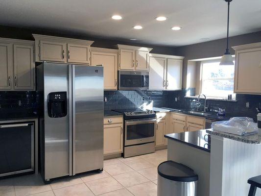 Kitchen cabinets painted then glazed: After