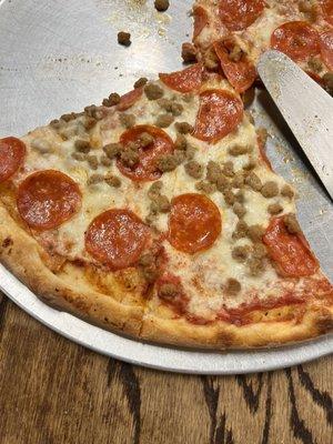 Hamburger and Pepperoni pizza