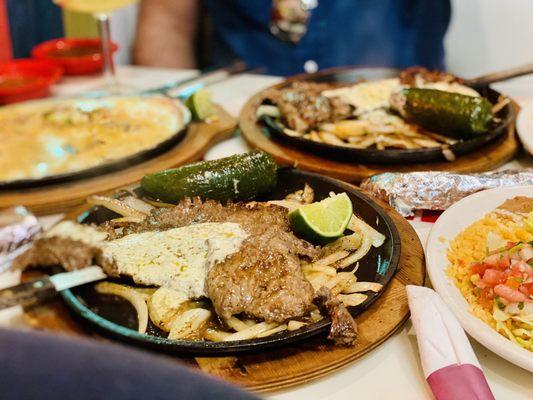 Carne asada WITH their house made garlic Creme sauce ohhhhhhh yum yum yum!!! :)...