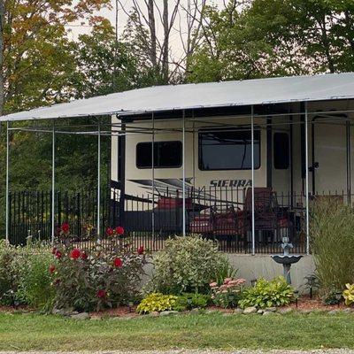 18oz vinyl tarps used as canopies for trialers