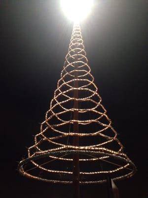 Tree of lights design for parking lots or malls