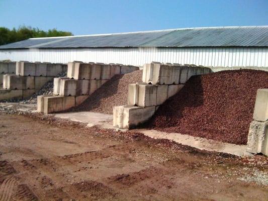 Bulk Stone, Topsoil and Mulch