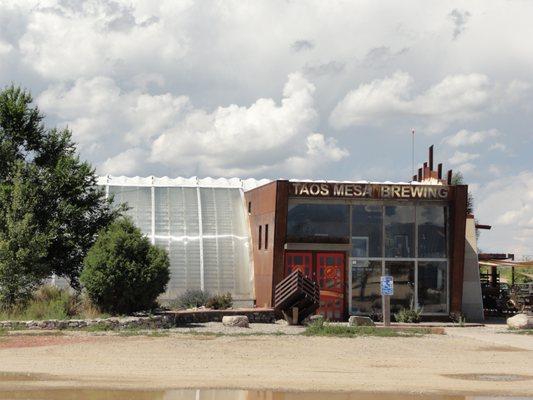 Taos Mesa Brewing Building