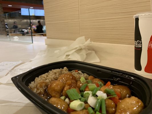 Honey Chicken way too many vegetables that are too spicy