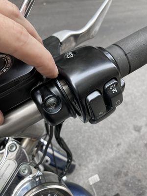 gaps on handlebar, all controls doesn't fit to the bar.