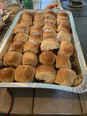 Extra pulled-pork sliders, yum!