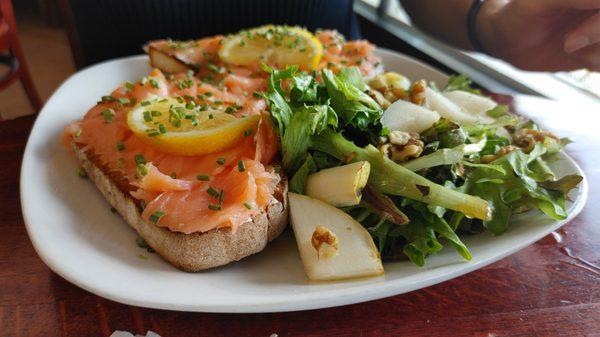 salmon tartine with pear and walnut salad