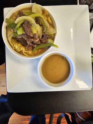 Mofongo de churrasco, en salsa de ajo