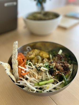 Noodle Salad Bowl (Bún) w/ Turmeric Fish as protein