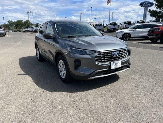 2023 FORD ESCAPE ST-LINE
 STOCK # 23299
 APPROX. 18,000 MI
 $ 24,295
 DELIVERY AND HANDLING FEE     
 $299.
 TOTAL $24,594.