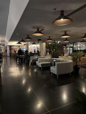 Lobby lounge