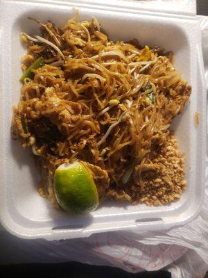 Chicken pad thai