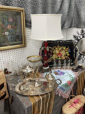 Hidden Treasures Mall & Antiques