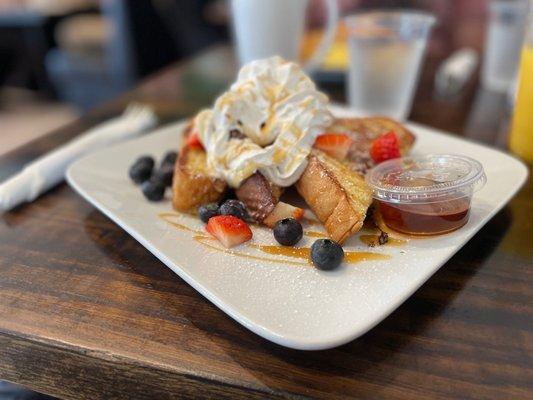 French Toast with berries