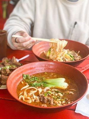 D11. Chongqing Street Noodle