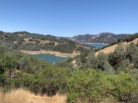 Lake Sonoma is worth the quick 20 minute drive from Healdsburg (about 10 mins from this winery).