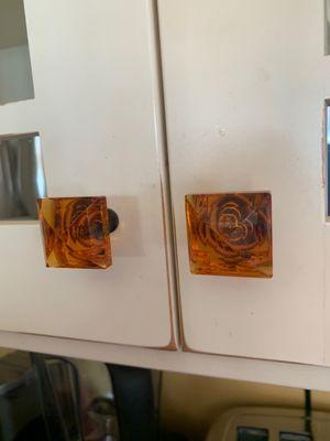 Kitchen knobs