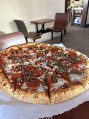 Redding's Ultimate Pizza