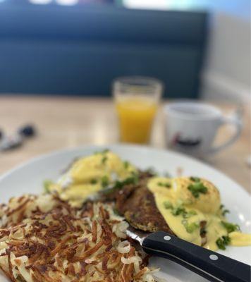 Crab cake Benedict, hash browns, fresh squeezed orange juice and Italian coffee!