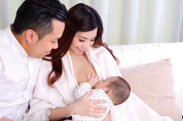 Sophie provides tips for how family members can help support breastfeeding mom