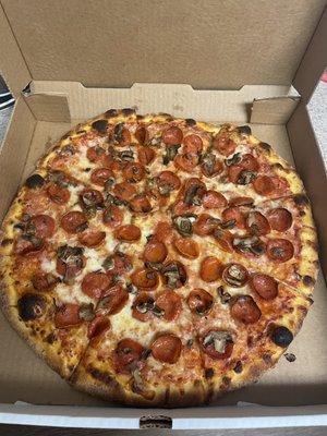 Large Pepperoni & Mushroom Pizza