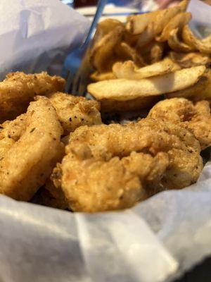 Fried shrimp and fry basket