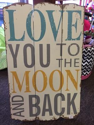 Adorable hanging sign "I love you to the moon and back"