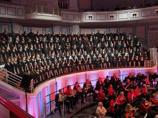 Indianapolis Children's Choir joins the CSO for the holiday concert