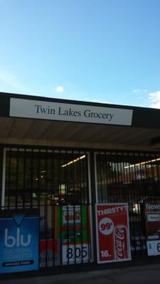 Twin Lakes Grocery