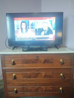 Loved this antique chest of drawers.