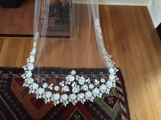 Custom veil