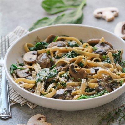 Healthy Recipes and Easy Vegan Meal | VEGAN MUSHROOM STROGANOFF WITH THYME & BABY SPINACH