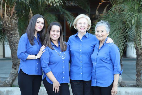 From left to right: Kristine (Hygienist), Geraldine (Supervisor), Mary (Hygienist), Darlene (Hygienist)