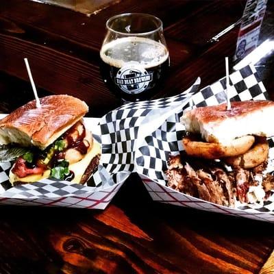 BBQ burgers at Bad Beat brewery