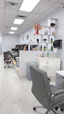 Dream Nail Spa 1955 South Rd, Poughkeepsie, NY https://www.dreamnailsspany.com/