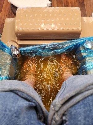 Relaxing rose jelly pedicure