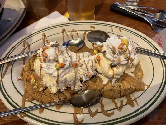 Peanut Butter Cookie Monster minus chocolate sauce - very shareable