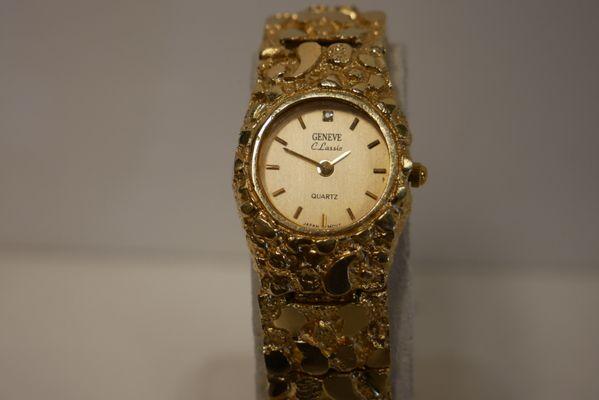 14KT GOLD GENEVE NUGGET LINKS WATCH