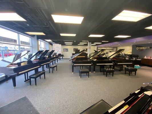 Largest piano selection in the Midwest